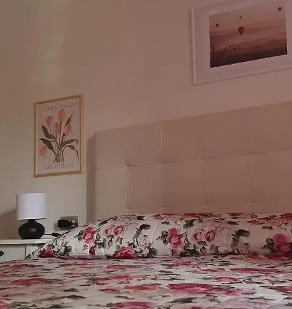 Scacciapensieri Vicino Al Policlinico E Al Centro Citta Apartmán