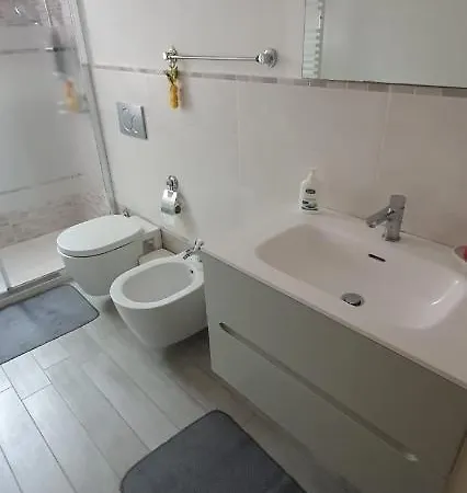 Scacciapensieri Vicino Al Policlinico E Al Centro Citta Apartmán