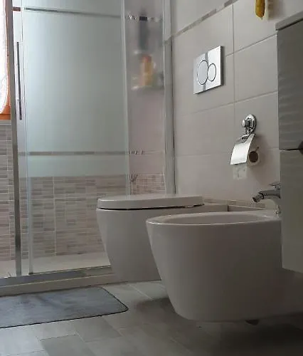 Scacciapensieri Vicino Al Policlinico E Al Centro Citta Apartman *