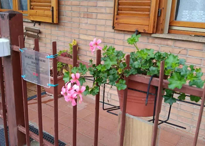 Scacciapensieri Vicino Al Policlinico E Al Centro Citta סיינה