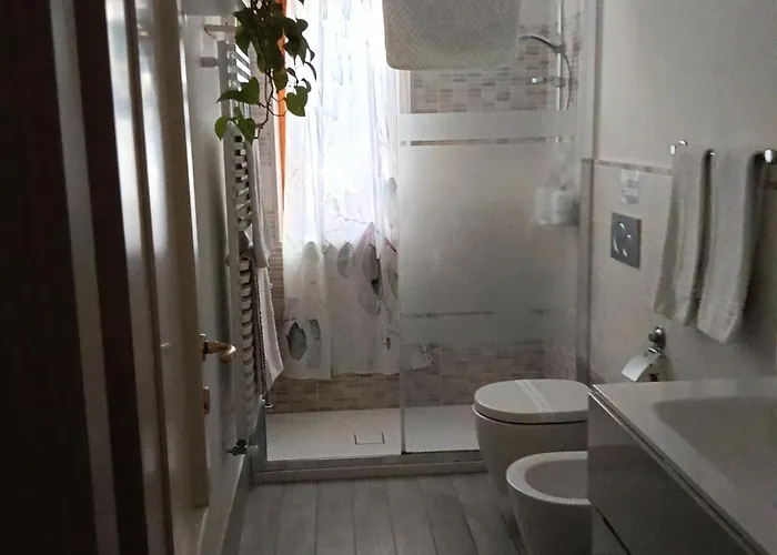 Apartment Scacciapensieri Vicino Al Policlinico E Al Centro Citta *