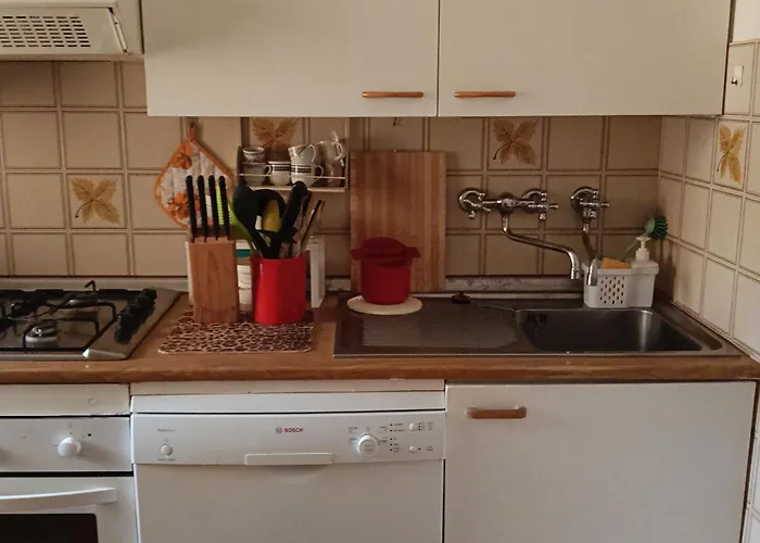 Scacciapensieri Vicino Al Policlinico E Al Centro Sienne